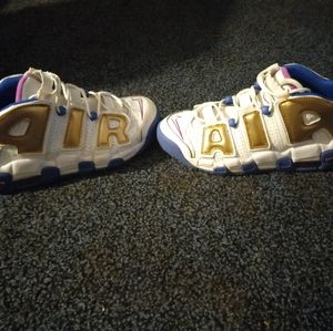 Nike uptempo peanutbutters